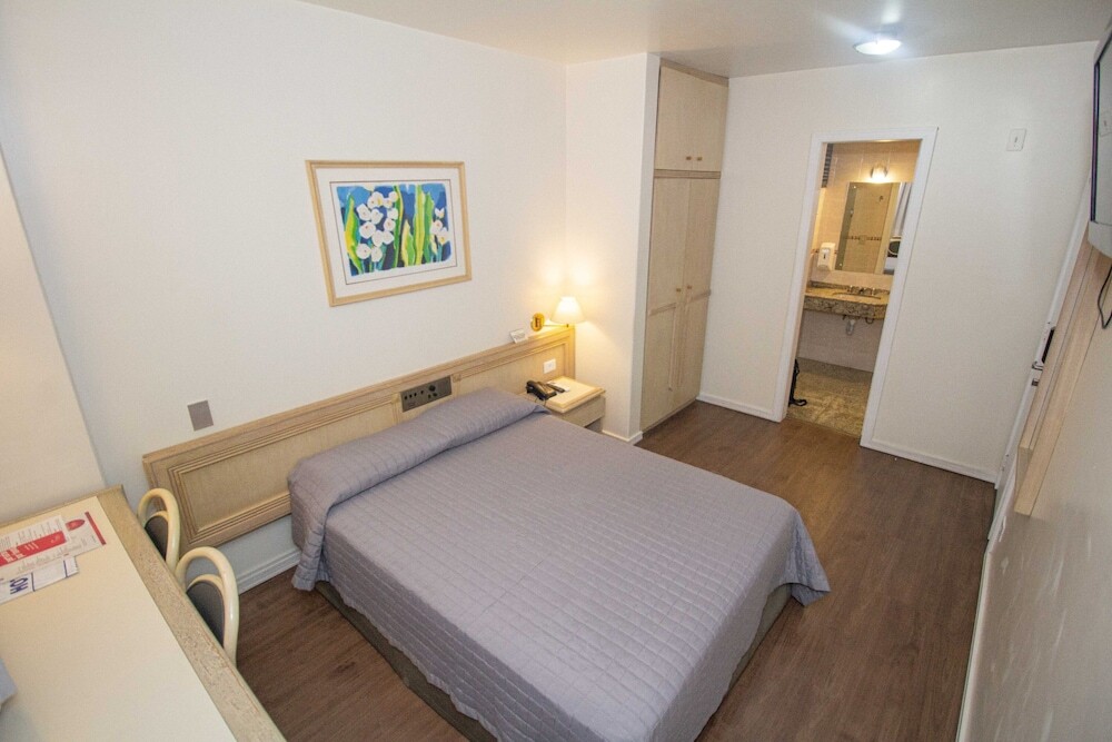 Trevi Hotel & Business 