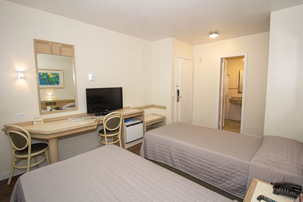 Trevi Hotel & Business 