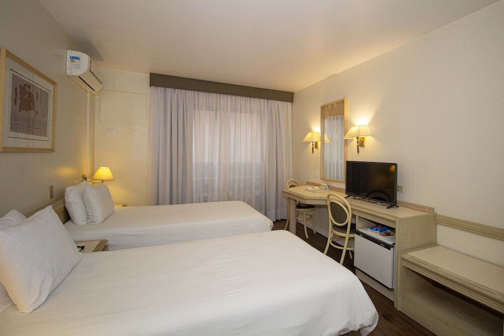 Trevi Hotel & Business 