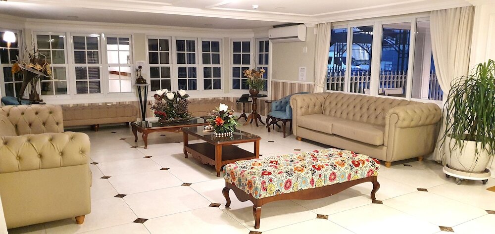 Villa Mayor