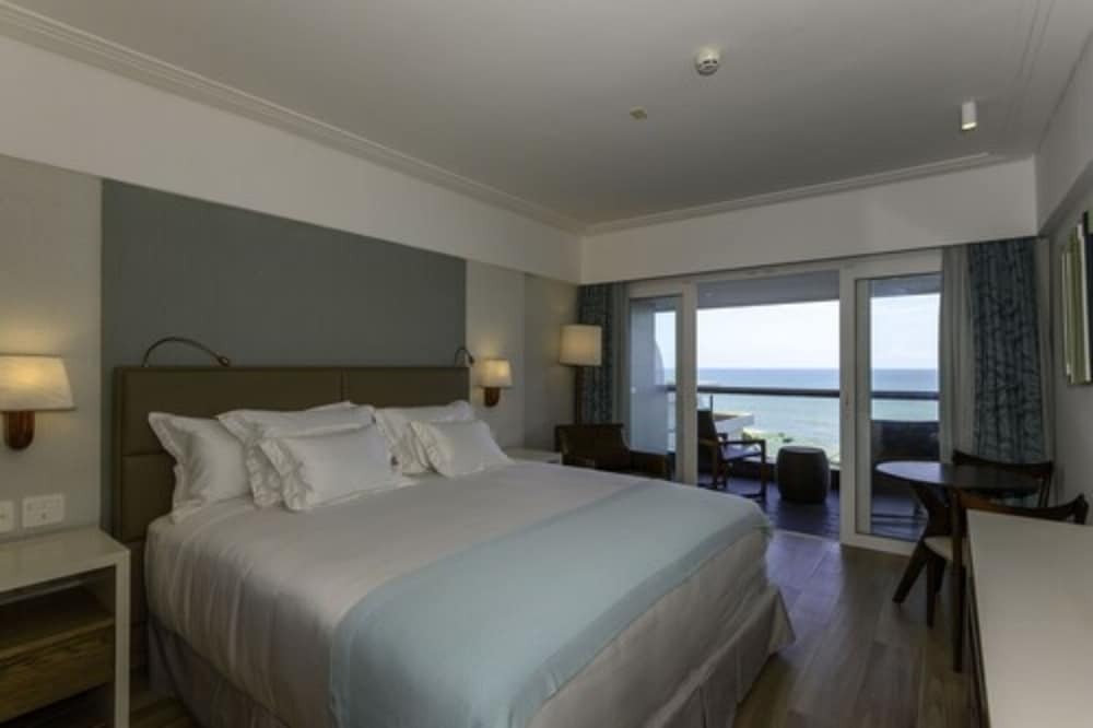 Vogal Luxury Beach Hotel & Spa 