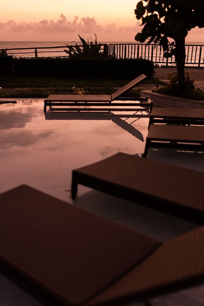 Vogal Luxury Beach Hotel & Spa 