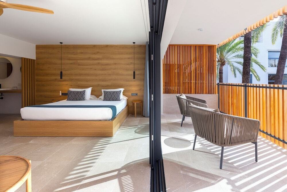 Las Gaviotas Suites Hotel