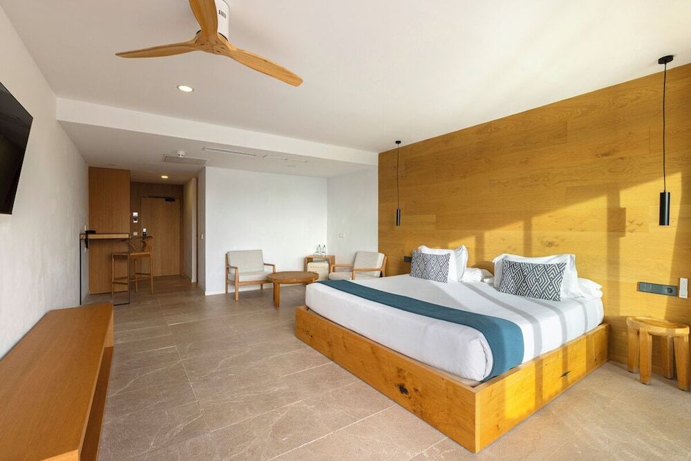 Las Gaviotas Suites Hotel