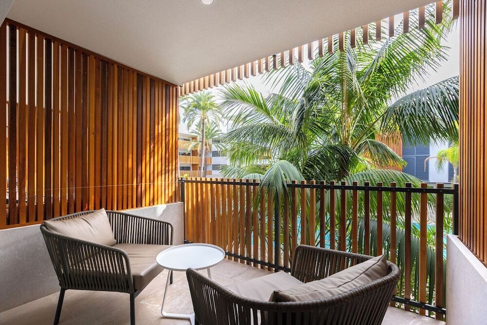 Las Gaviotas Suites Hotel