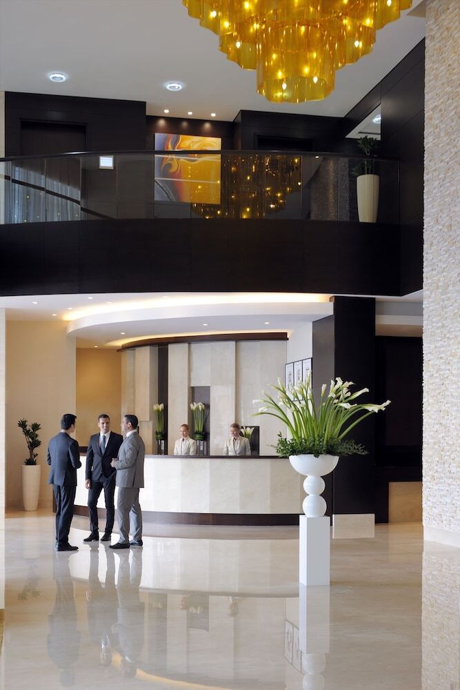 Movenpick Jumeirah Lakes Towers
