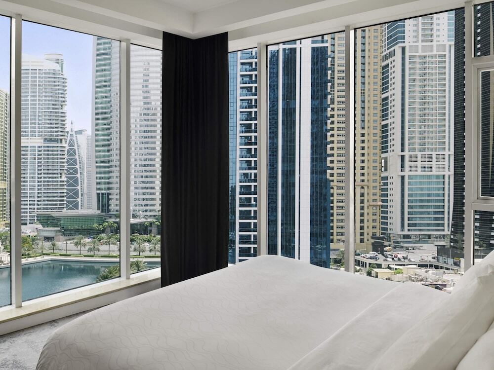 Movenpick Jumeirah Lakes Towers