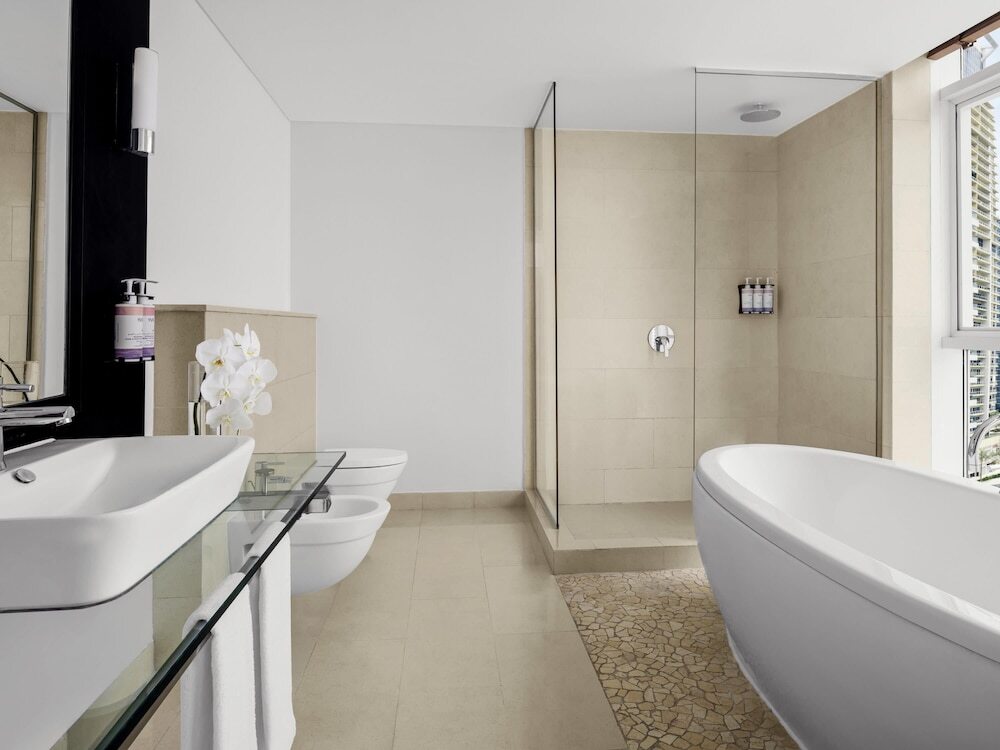 Movenpick Jumeirah Lakes Towers