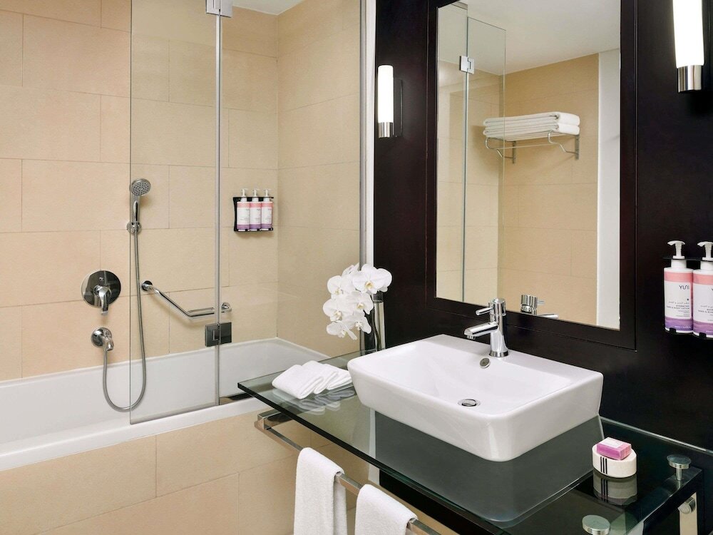 Movenpick Jumeirah Lakes Towers