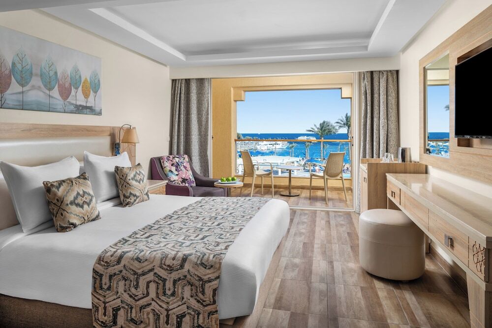 Beach Albatros Resort