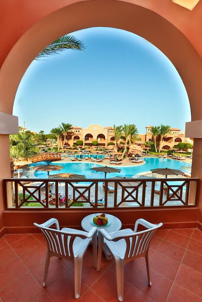 Charmillion Gardens Aquapark