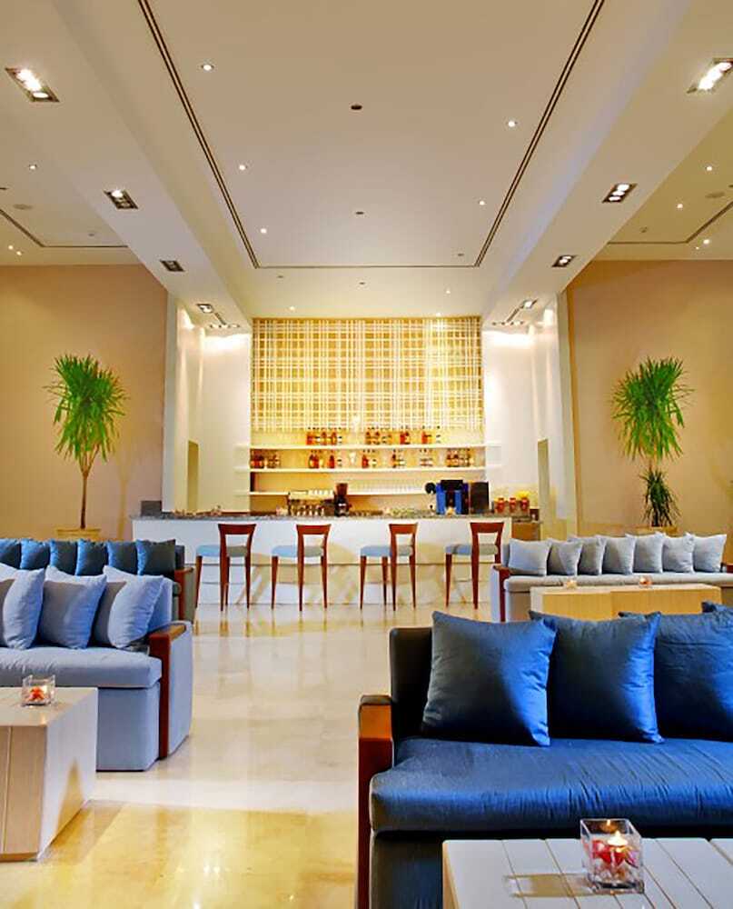 Coral Sea Aqua Club