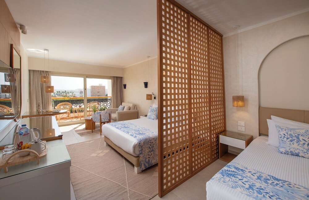 Fort Arabesque Resort, Spa & Villas