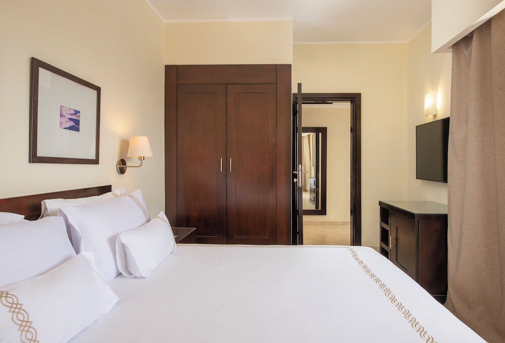 Fort Arabesque Resort, Spa & Villas