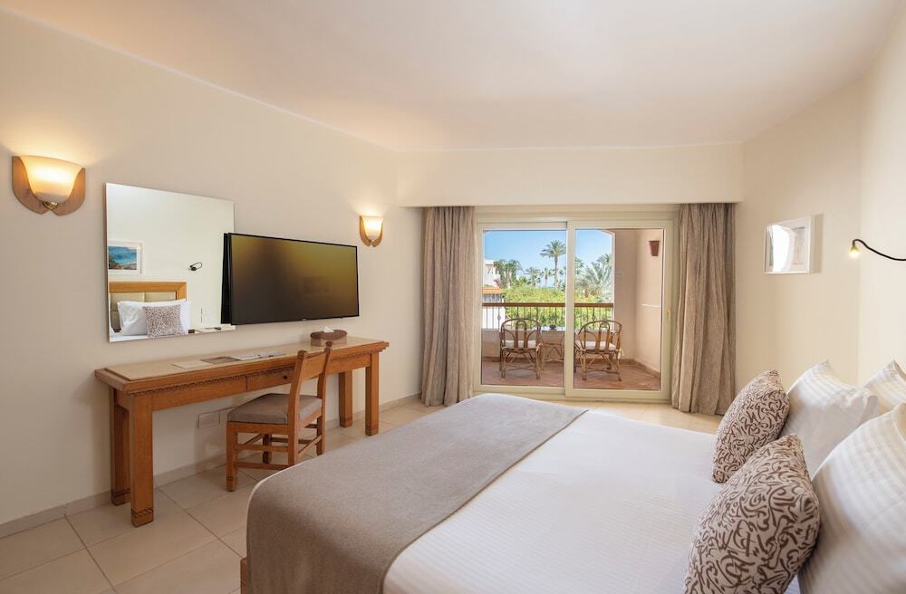 Fort Arabesque Resort, Spa & Villas