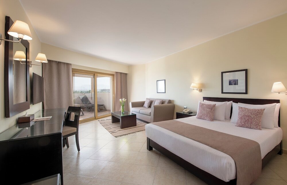 Fort Arabesque Resort, Spa & Villas