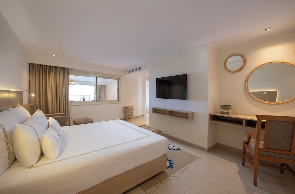 Fort Arabesque Resort, Spa & Villas
