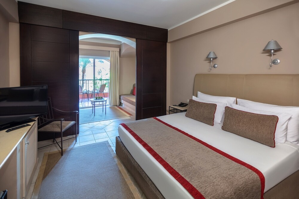 Jaz Makadi Oasis Resort