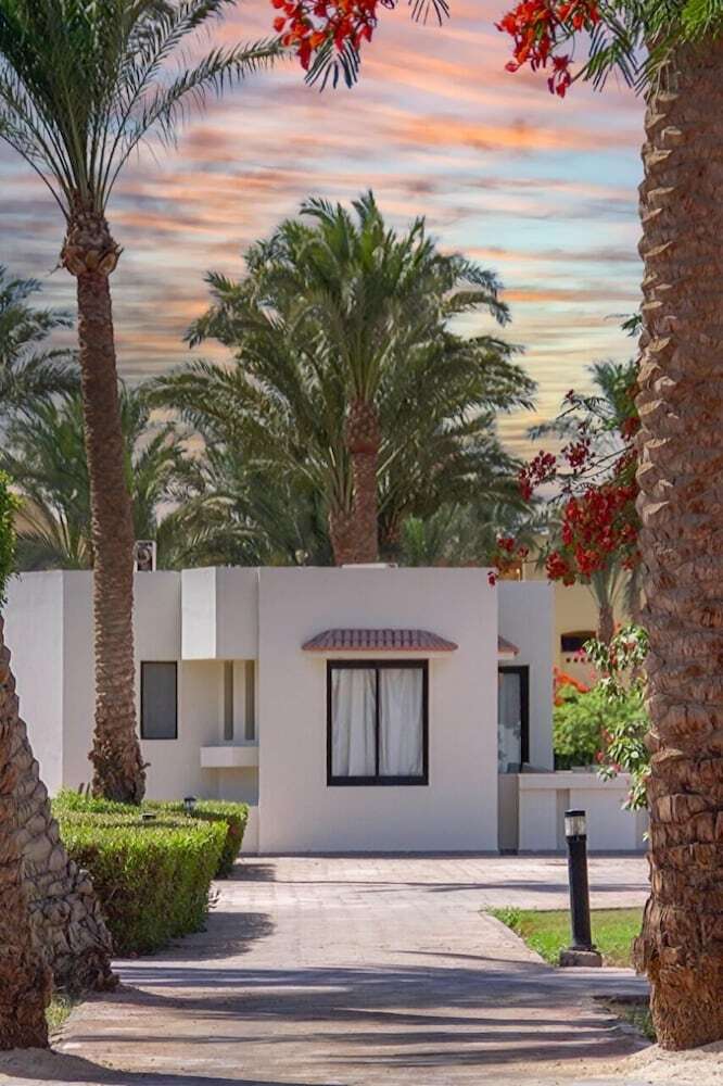 Sonesta Pharaoh Beach Resort