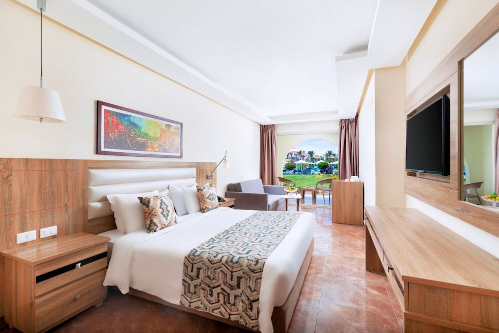 Pickalbatros Dana Beach Resort