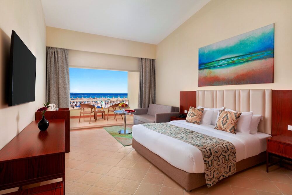Pickalbatros Dana Beach Resort