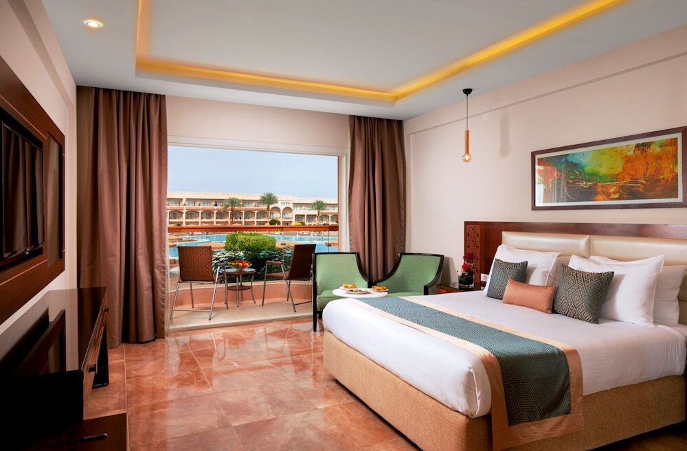 Pickalbatros Royal Moderna Sharm & Aqua Park