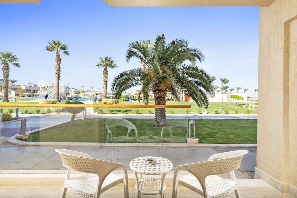 Pickalbatros Royal Moderna Sharm & Aqua Park