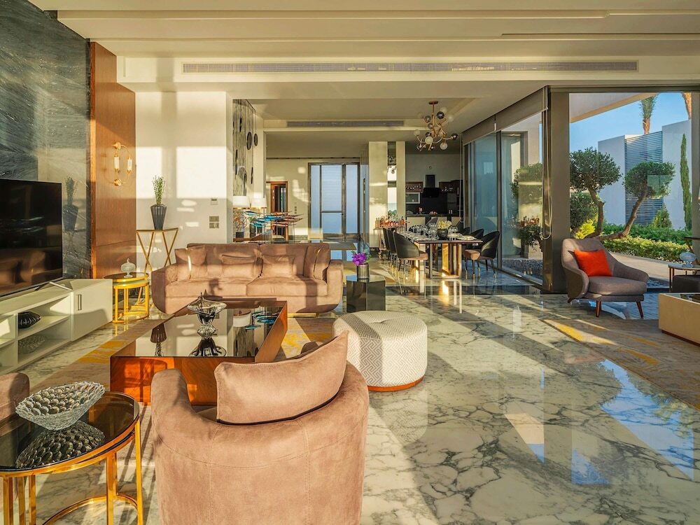 Rixos Premium Magawish Suites and Villas