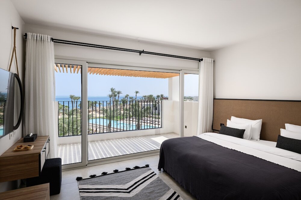 Serry Beach Resort