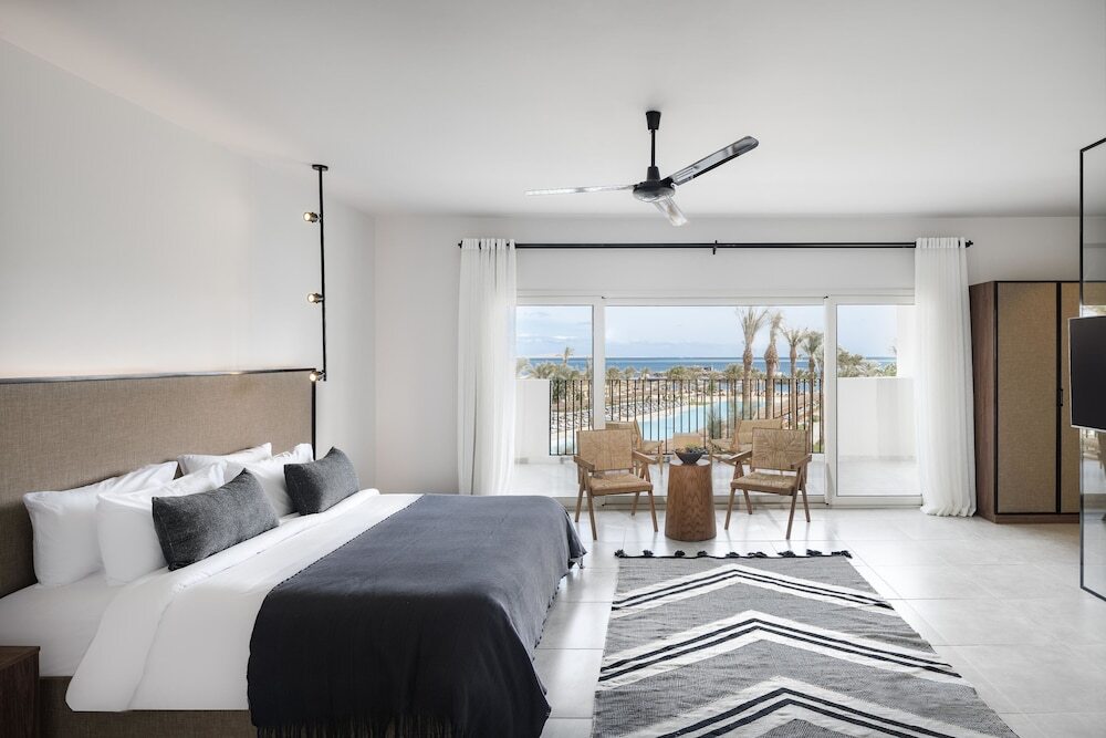 Serry Beach Resort