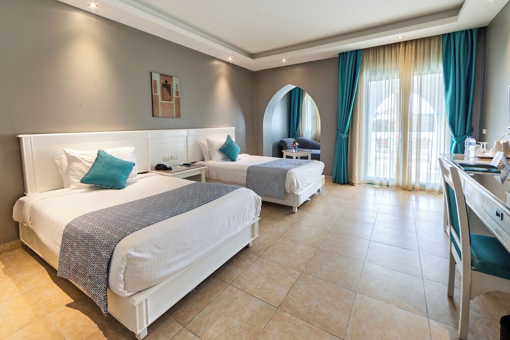 SUNRISE Garden Beach Resort