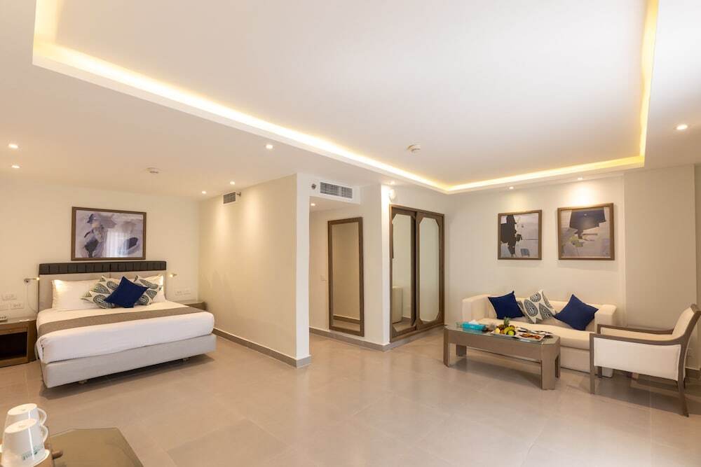 SUNRISE Holidays Resort - Adults Only