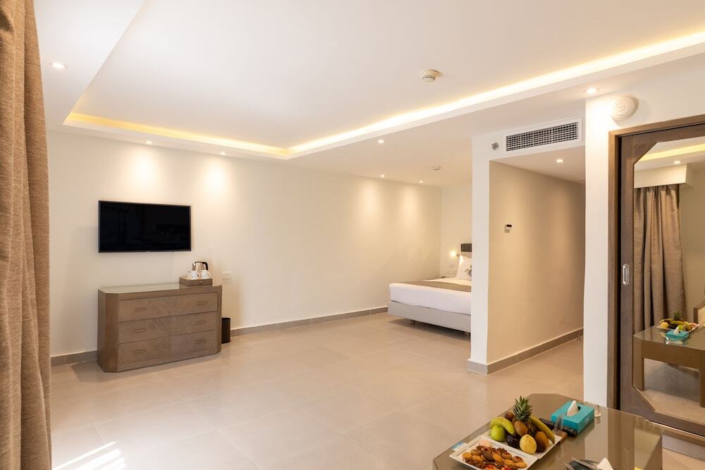 SUNRISE Holidays Resort - Adults Only