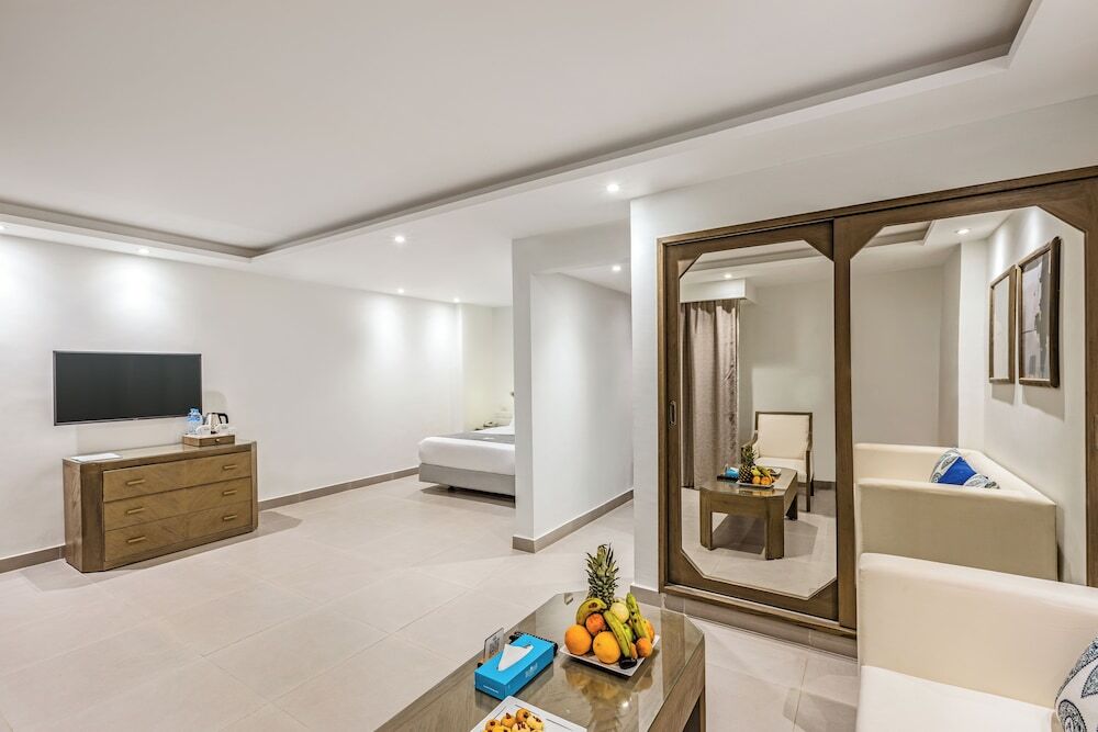 SUNRISE Holidays Resort - Adults Only