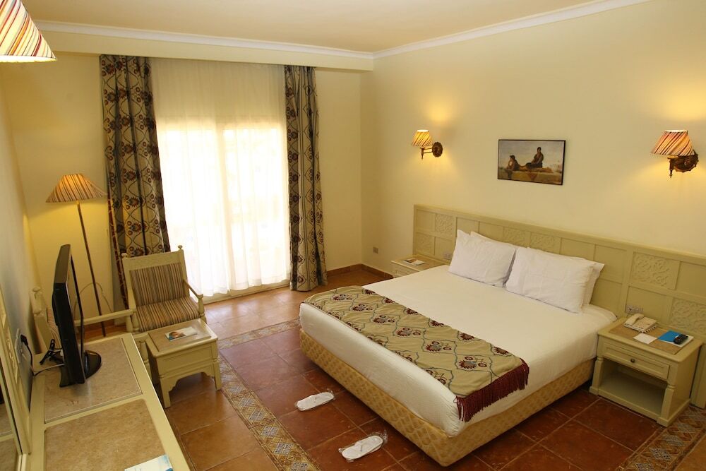 SENTIDO Mamlouk Palace