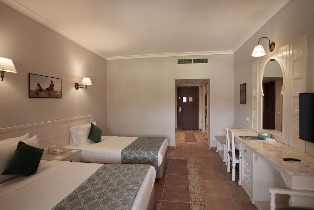 SENTIDO Mamlouk Palace