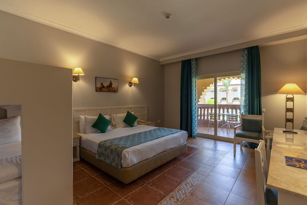 SENTIDO Mamlouk Palace
