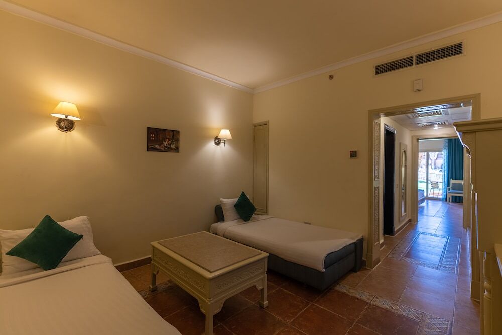 SENTIDO Mamlouk Palace