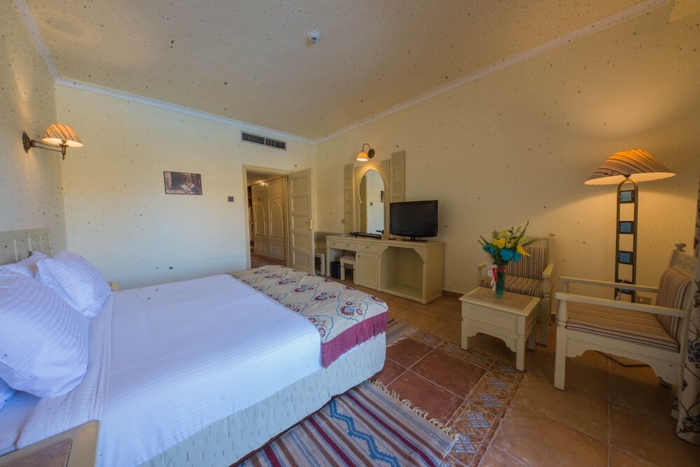SENTIDO Mamlouk Palace