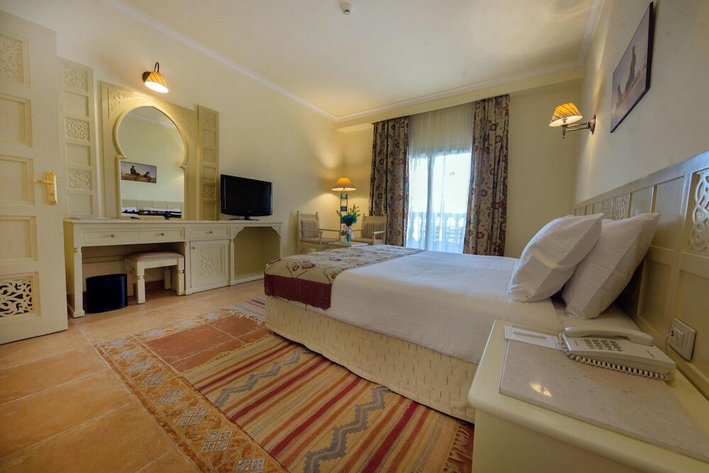 SENTIDO Mamlouk Palace