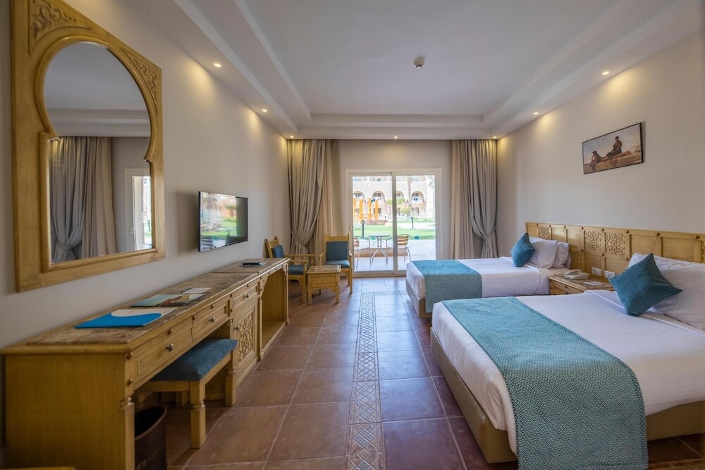 SENTIDO Mamlouk Palace