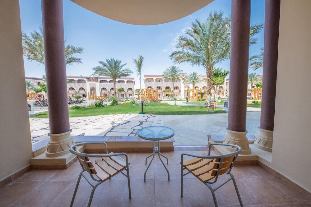 SENTIDO Mamlouk Palace