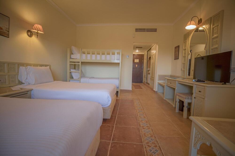 SENTIDO Mamlouk Palace