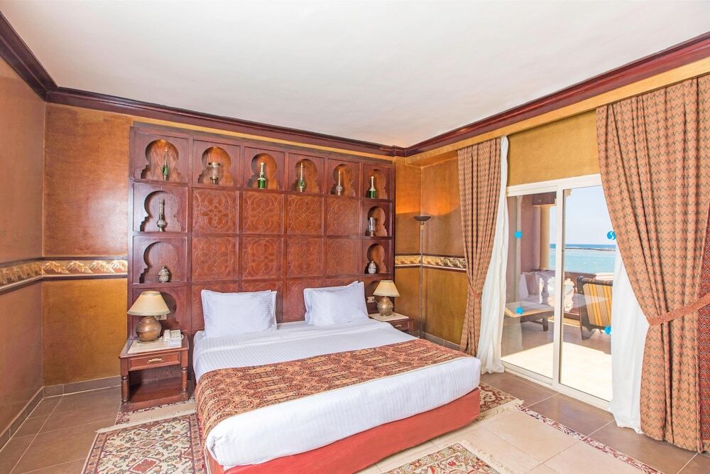 SENTIDO Mamlouk Palace