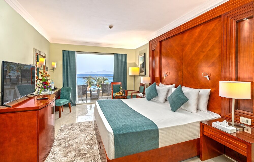 Xperience Sea Breeze Resort