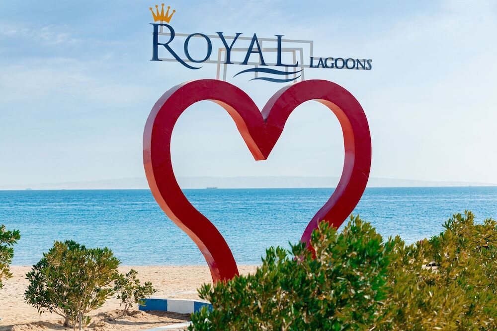 Royal Lagoons Aqua Park Resort & Spa - Families only