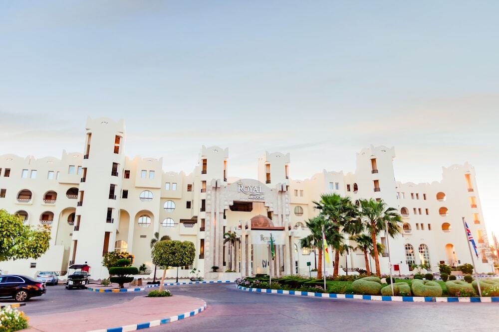 Royal Lagoons Aqua Park Resort & Spa - Families only