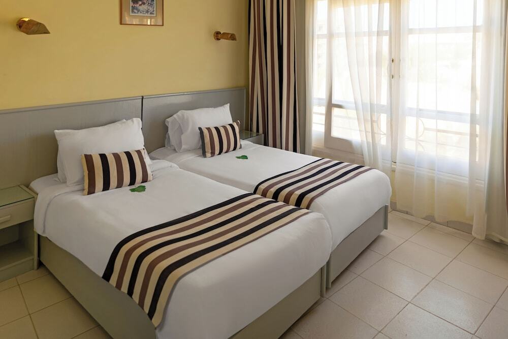 Sunny Days Mirette Family Resort