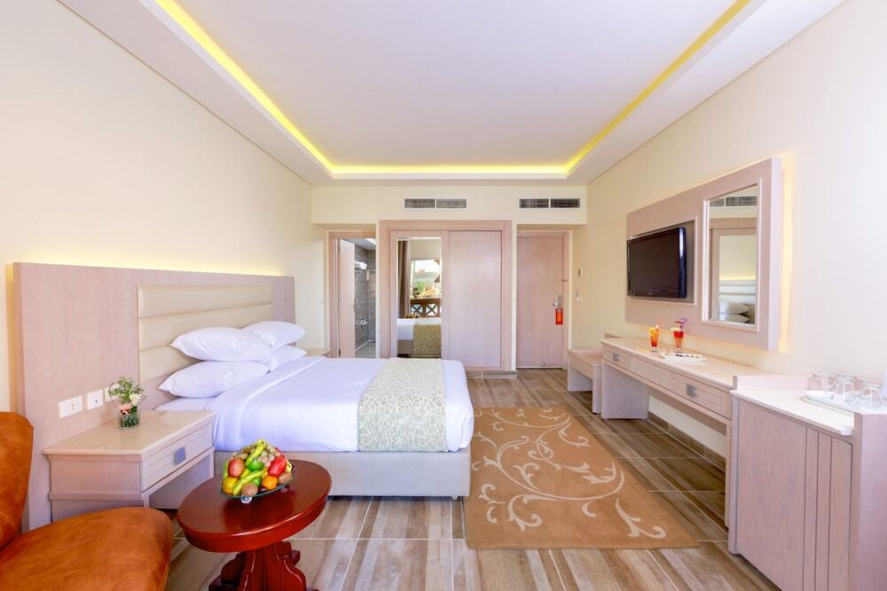 Pickalbatros Aqua Vista Resort 