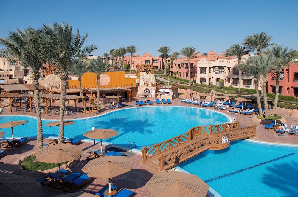 Charmillion Sea Life Resort